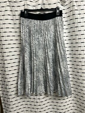 Time and Tru Black & Gray Pleated Snake-Print Midi Skirt